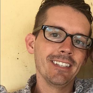 Meet your Posher, Christopher